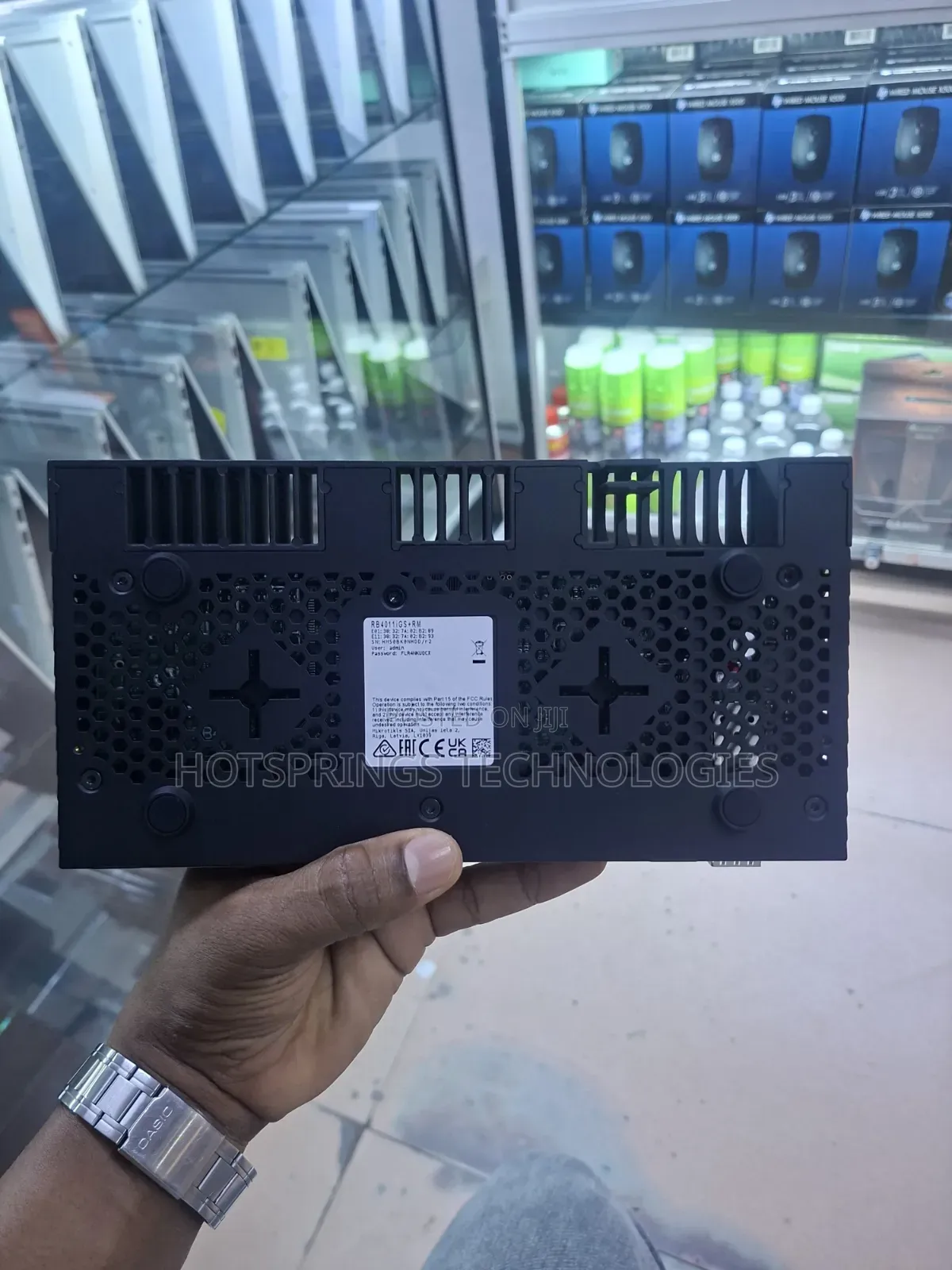 Microtik RB4011