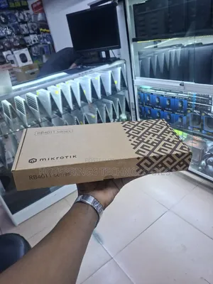 Microtik RB4011