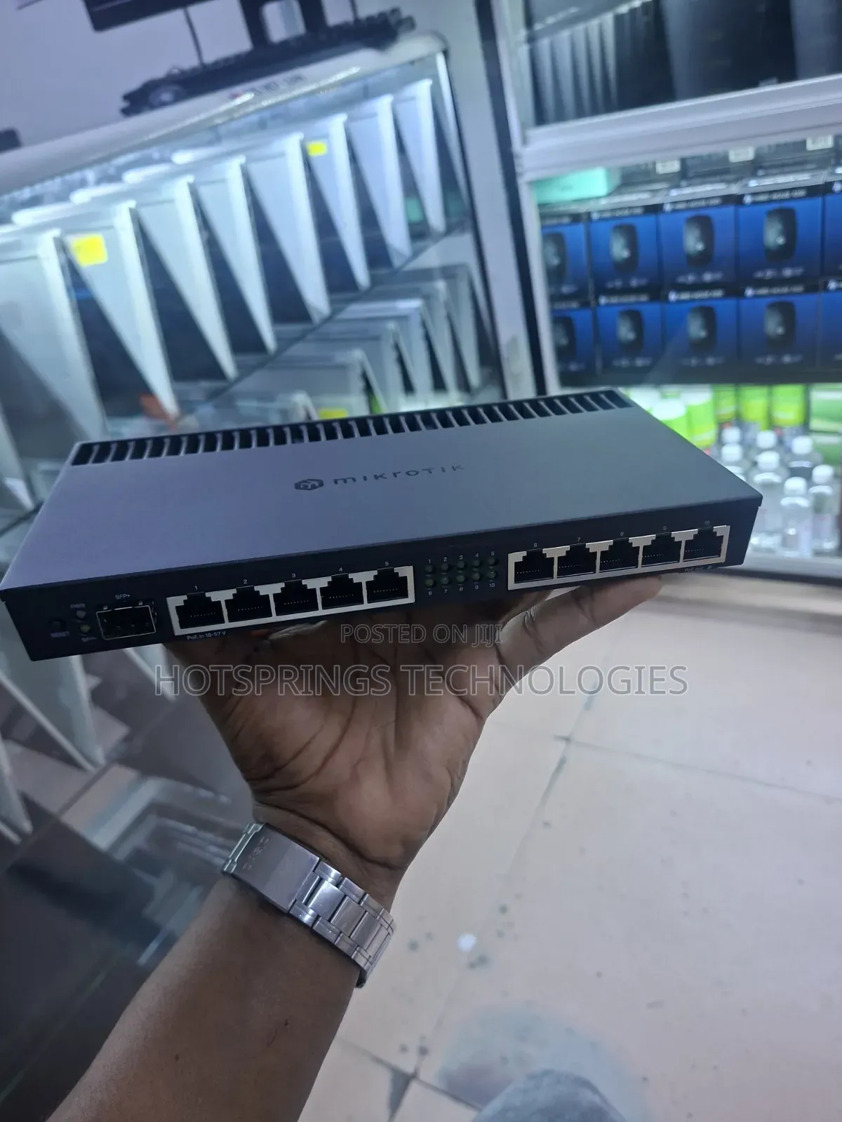 Microtik RB4011