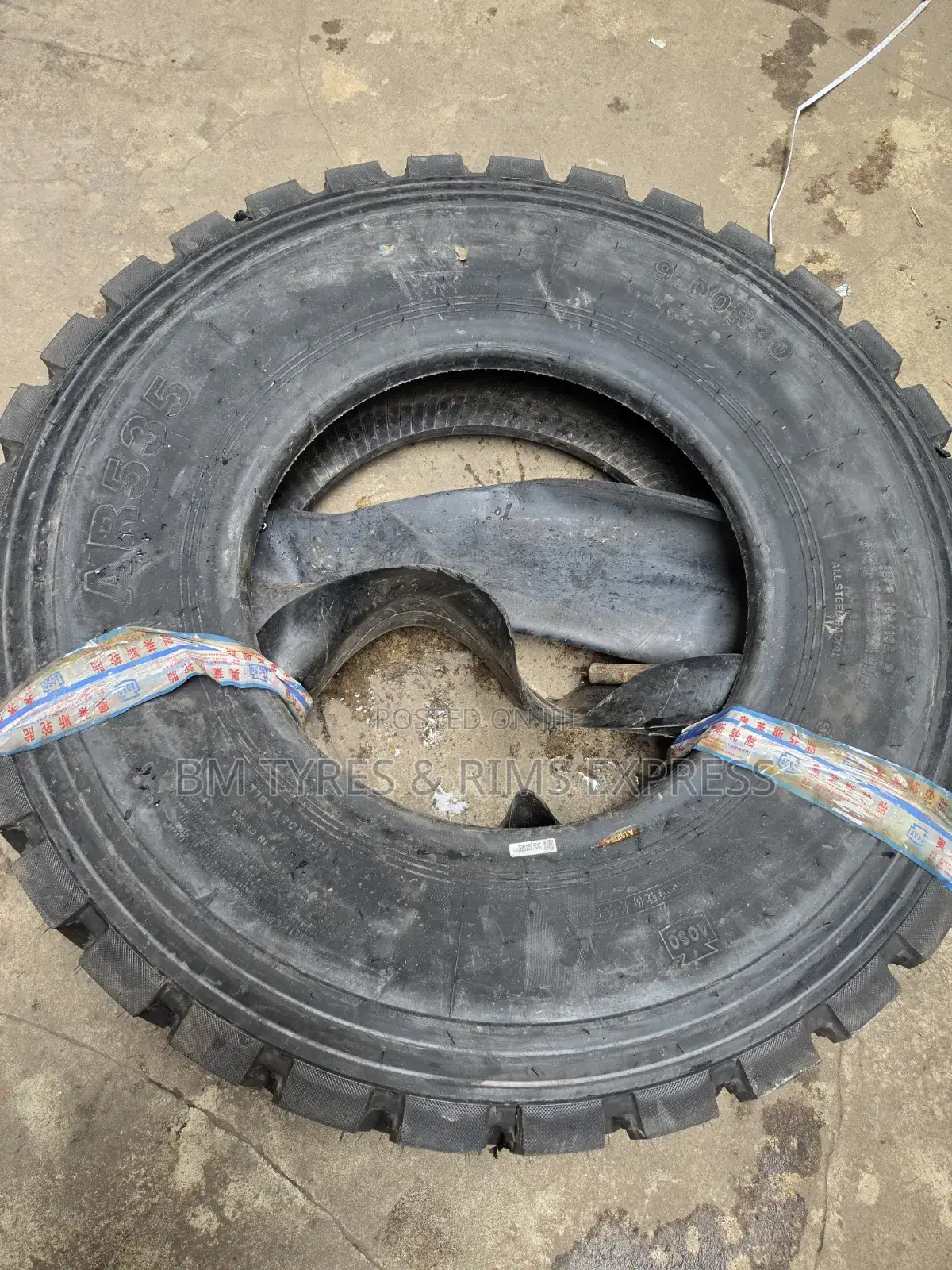 900r20 Ar 535 Tires (Diff)