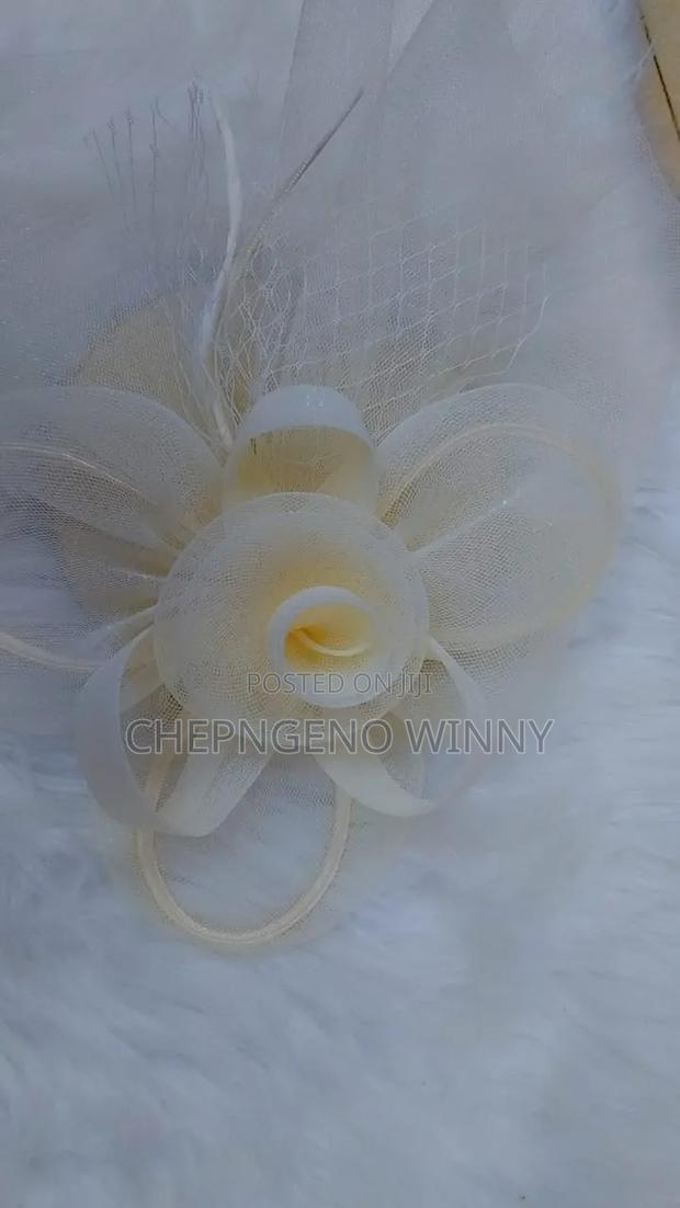 Fascinators Different Colours - thumbnail 4