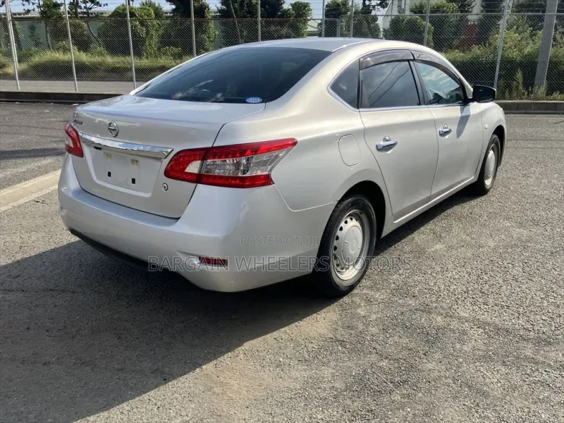 Nissan Sylphy 2019 Silver