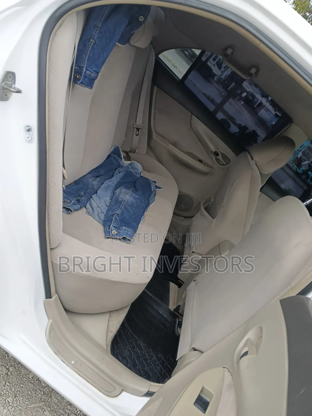 Toyota Axio 2011 White