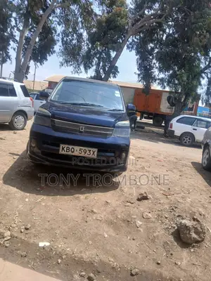Toyota Voxy X 2WD 8-Seater 2004 Blue