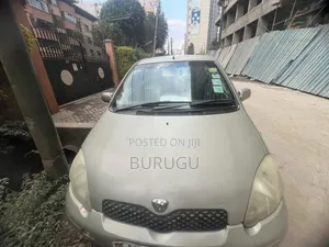 Toyota Vitz 2003 Silver