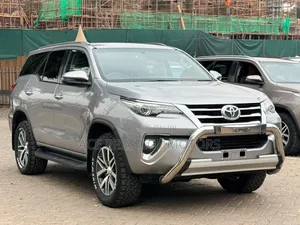 Toyota Fortuner 2.8 D AWD 2020 Silver
