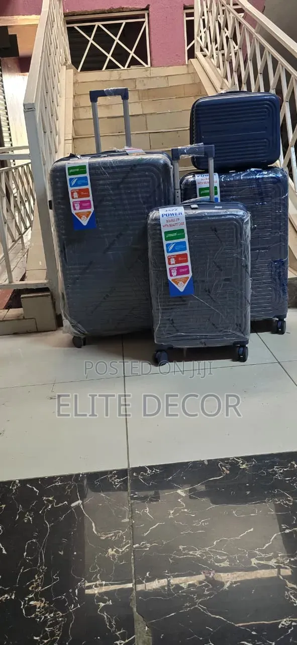 4-in-1 Luxurious Unbreakable Suitcase Set (Expansion Zip)