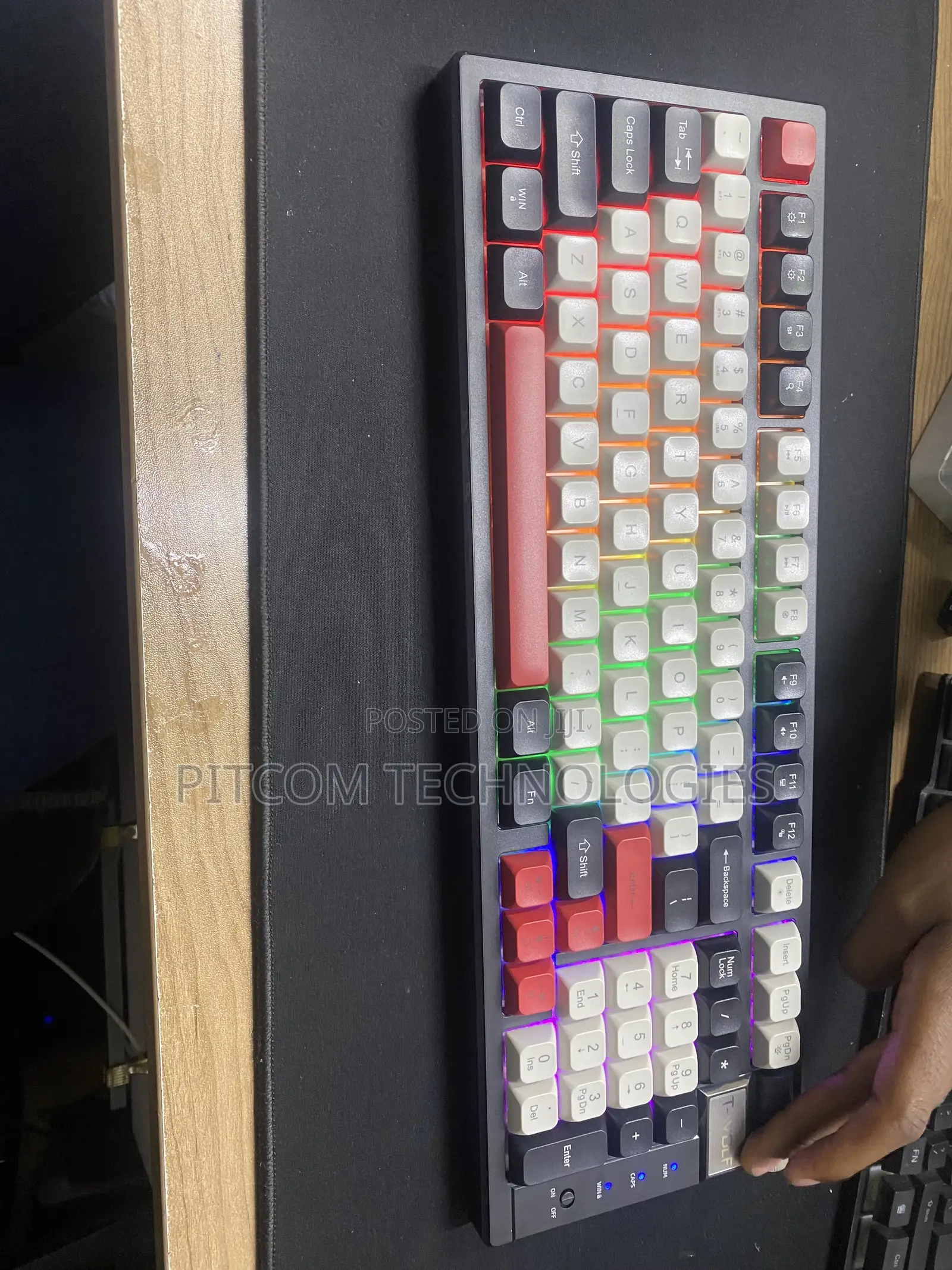 T-Wolf T70 Wireless Mechanical Keyboard