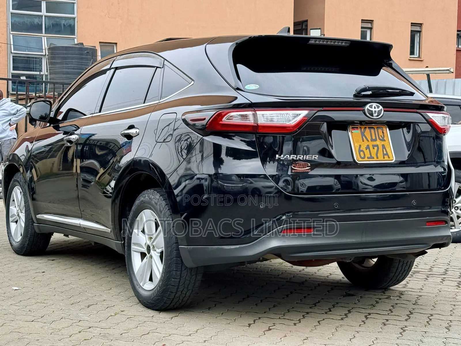Toyota Harrier 2.0 2018 Black