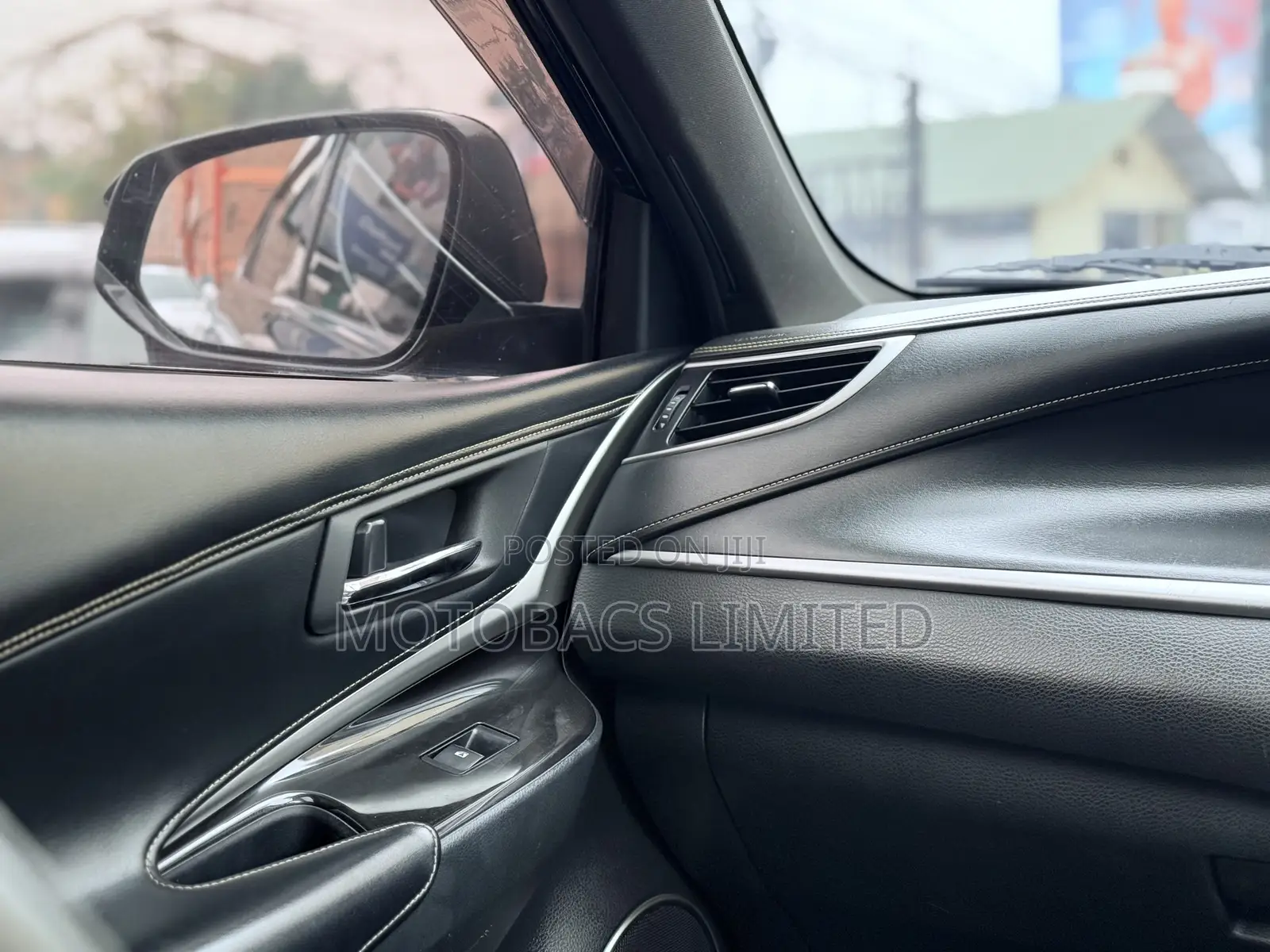 Toyota Harrier 2.0 2018 Black