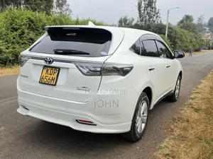 Toyota Harrier 2.0 4WD 2016 Pearl