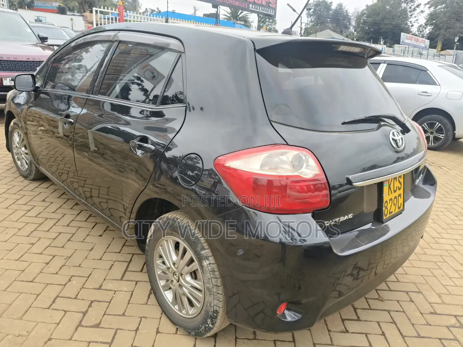 Toyota Auris 2011 Black