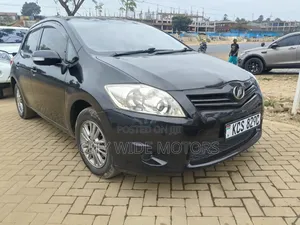 Toyota Auris 2011 Black