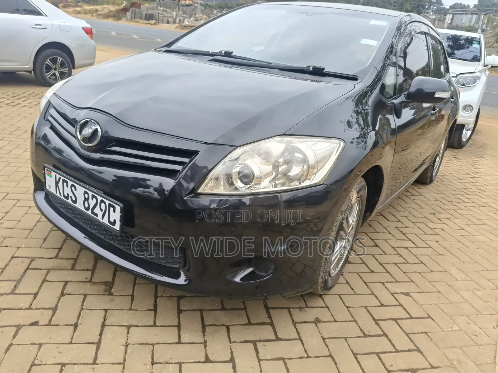 Toyota Auris 2011 Black