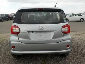 Toyota Passo 2019 Silver