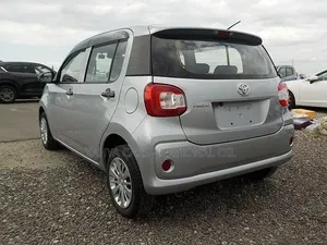 Toyota Passo 2019 Silver