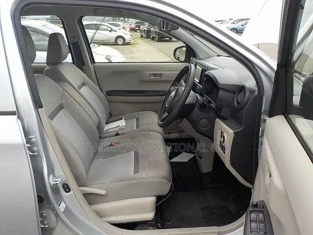 Toyota Passo 2019 Silver