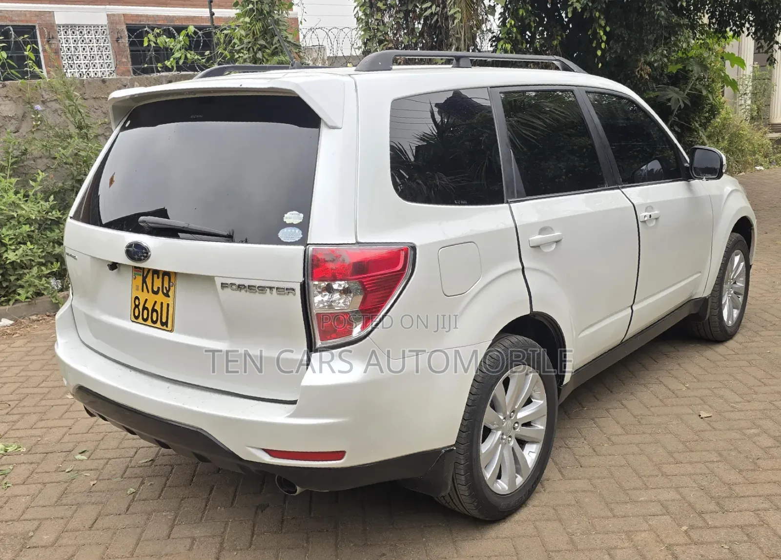 Subaru Forester 2010 White
