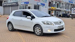 Toyota Auris 2012 White