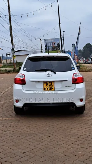 Toyota Auris 2012 White