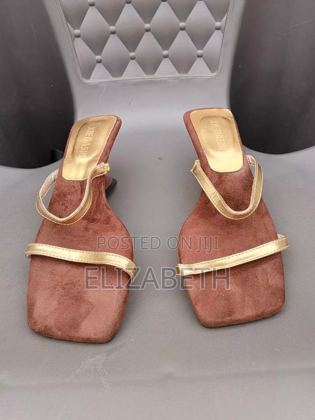 Thrift Shoes - thumbnail 2