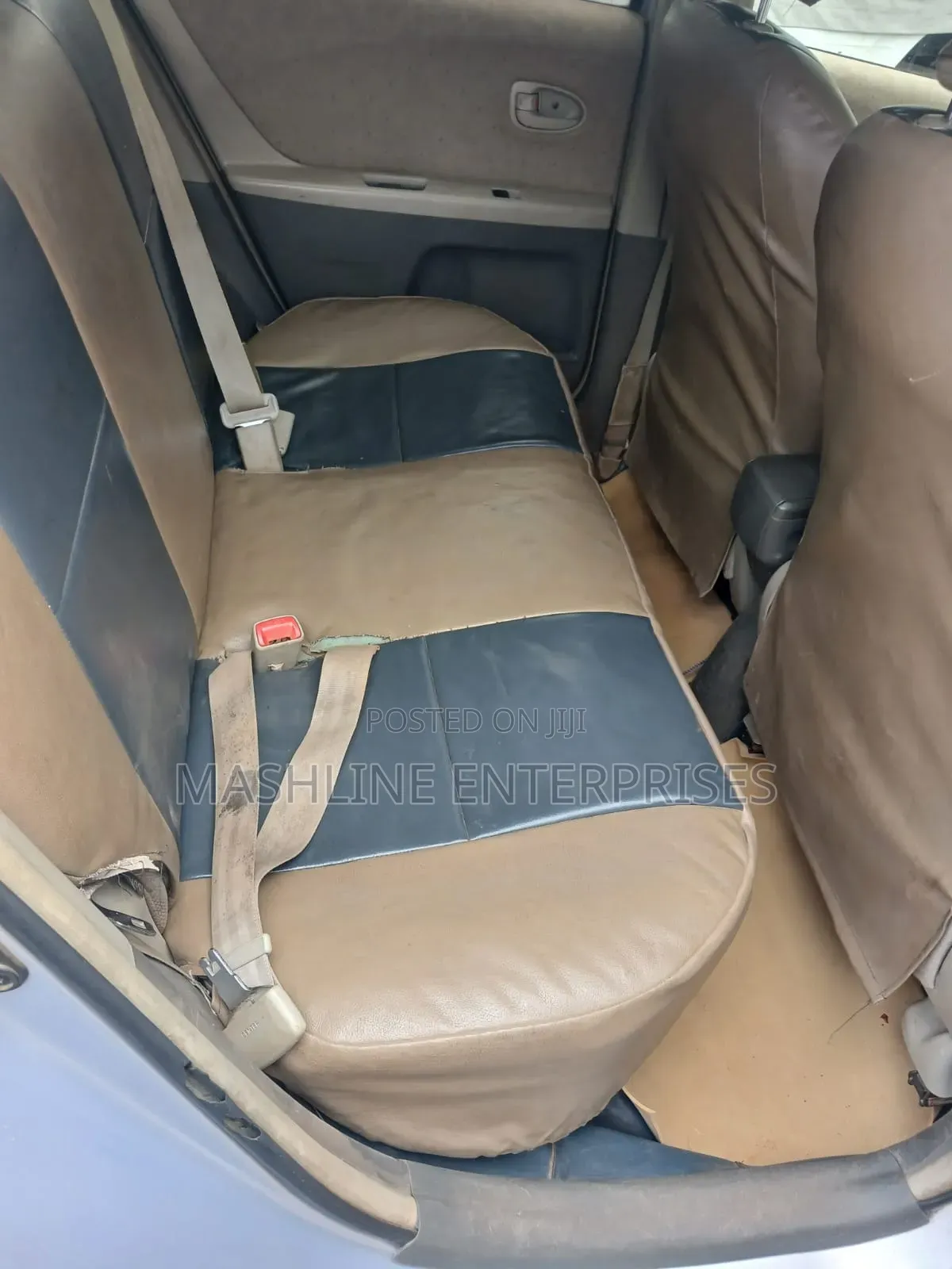 Toyota Vitz 2009 Silver
