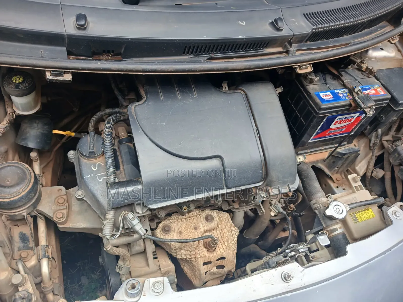 Toyota Vitz 2009 Silver