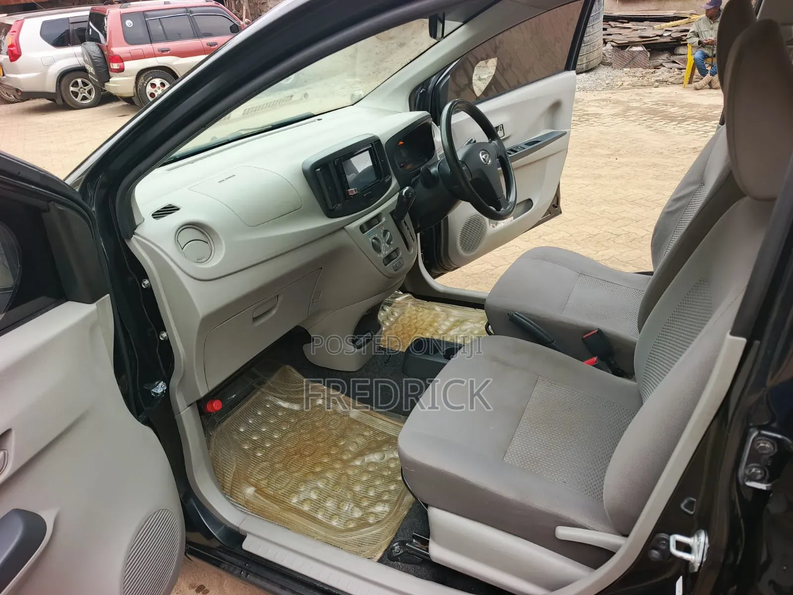 Daihatsu Mira 2017 Black