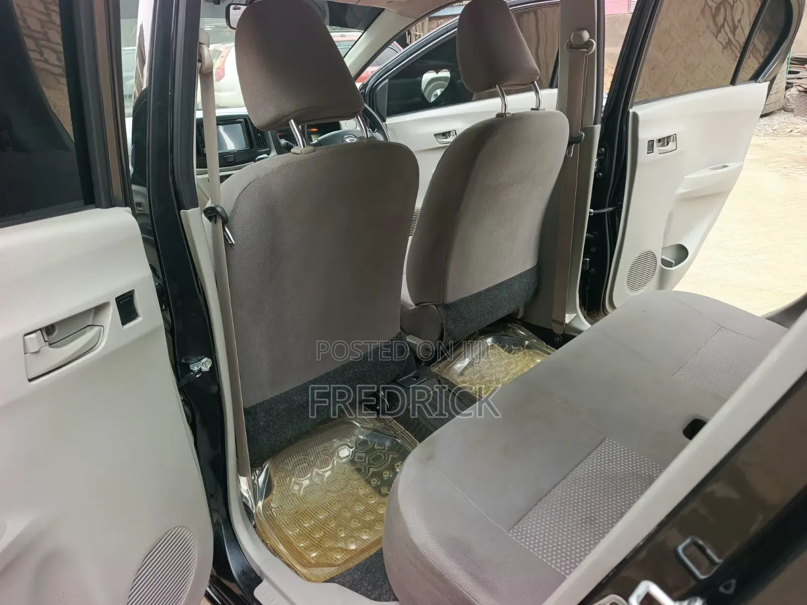 Daihatsu Mira 2017 Black