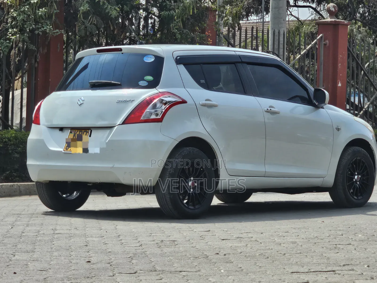 Suzuki Swift 2018 White