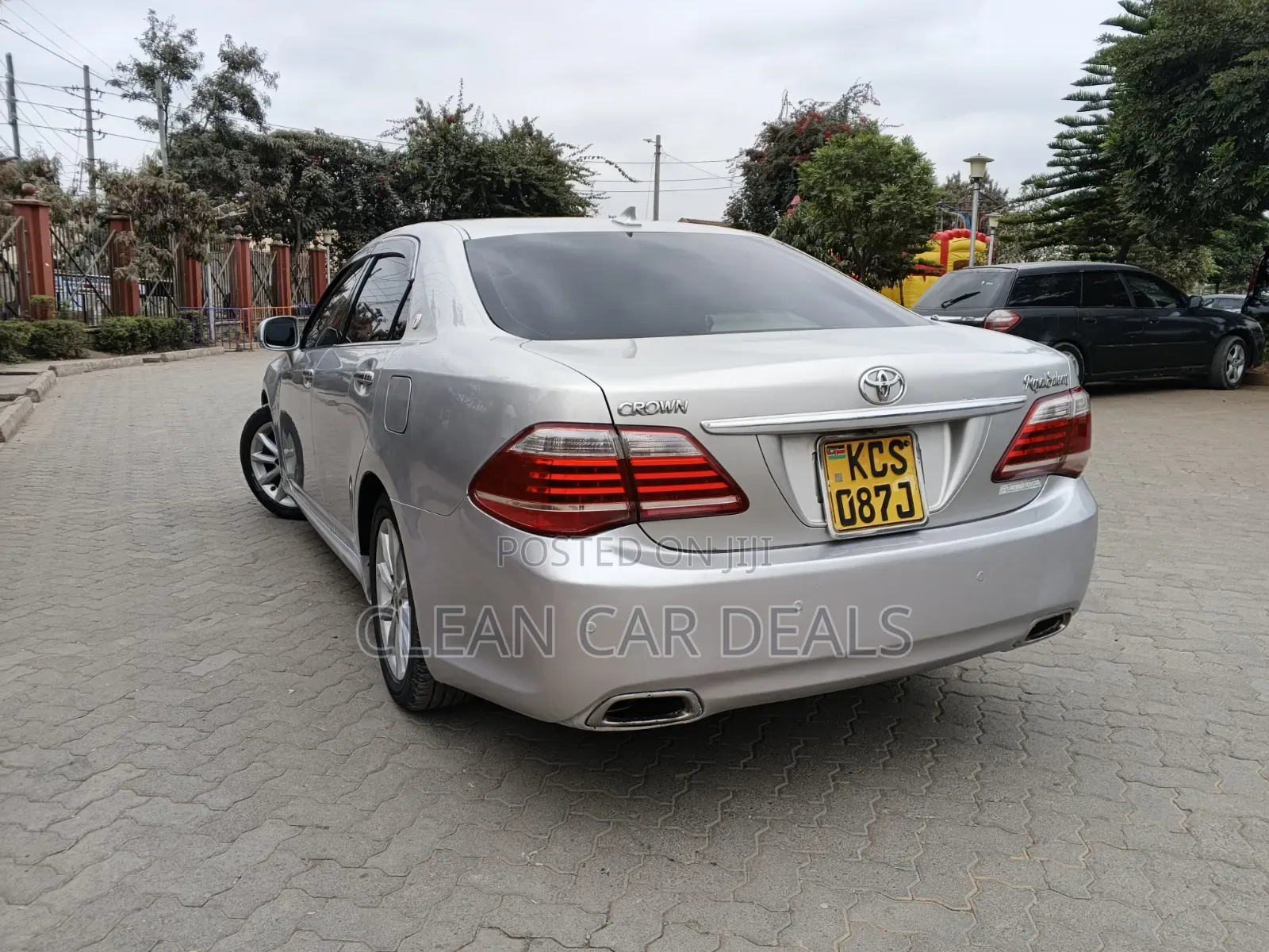 Toyota Crown 2012 Silver