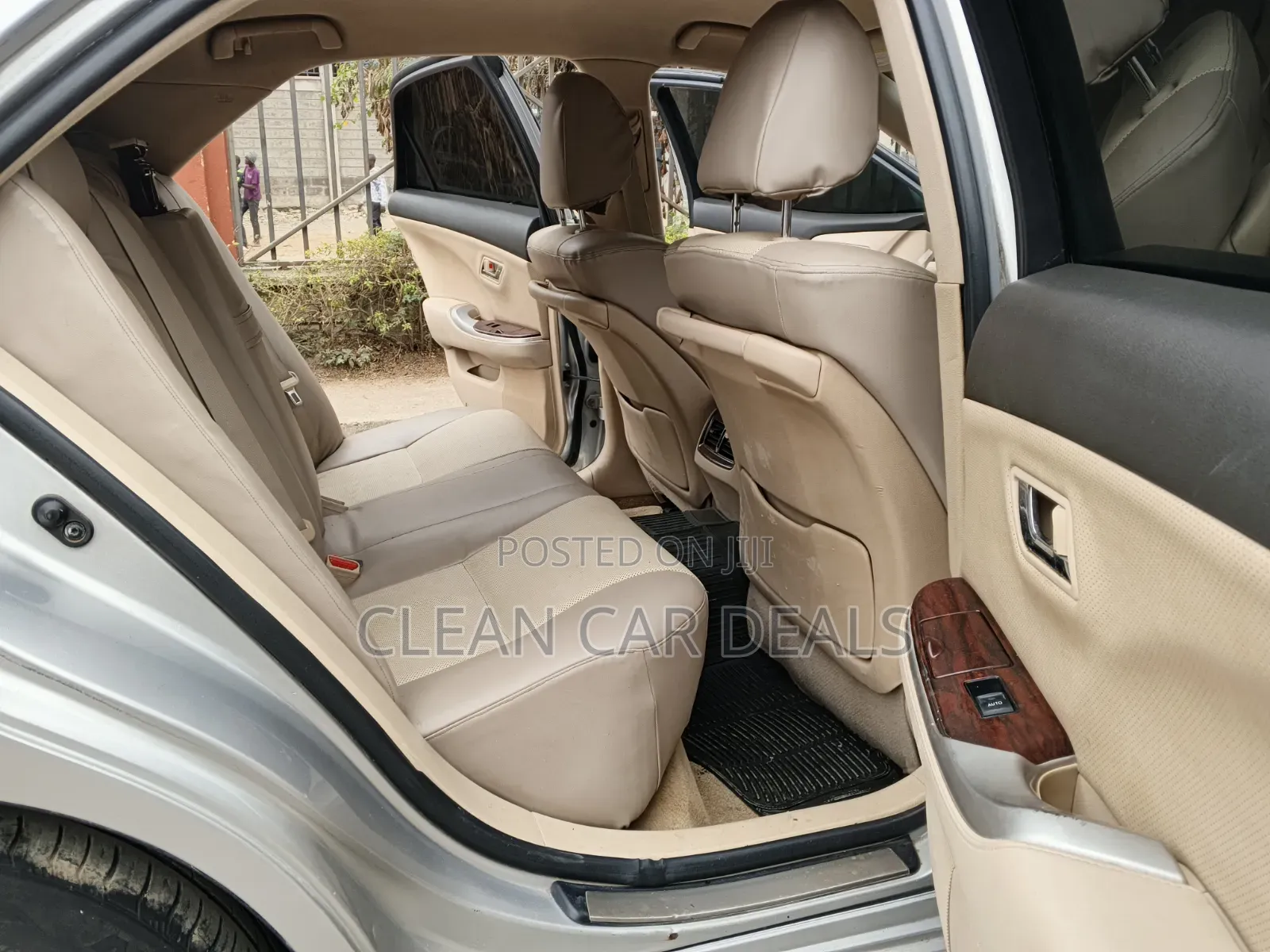 Toyota Crown 2012 Silver