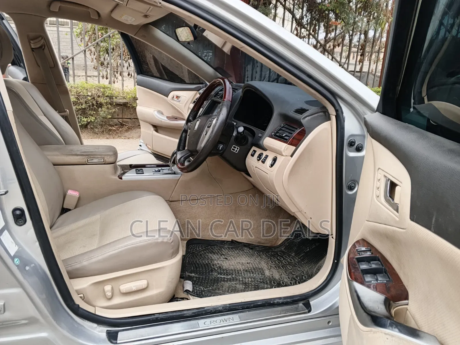 Toyota Crown 2012 Silver
