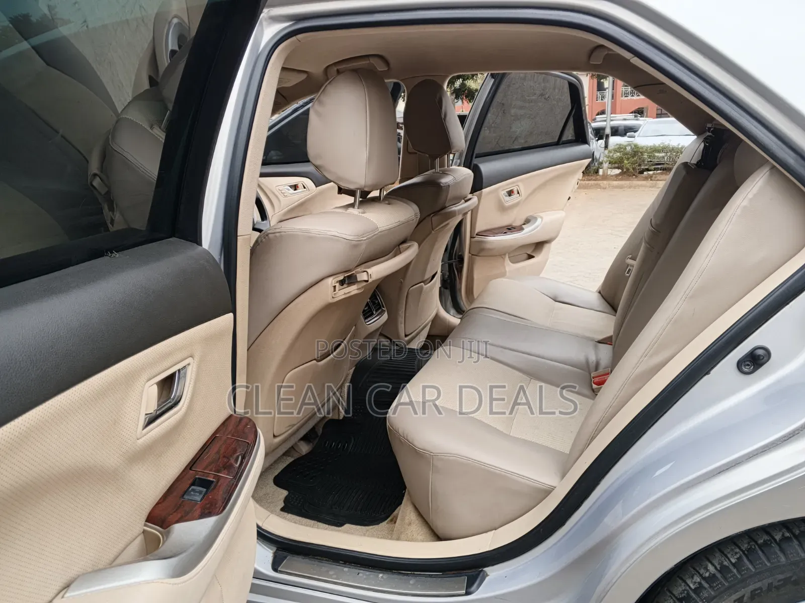 Toyota Crown 2012 Silver