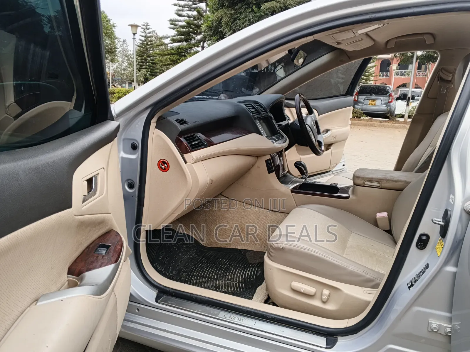 Toyota Crown 2012 Silver