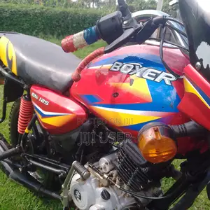 Bajaj Boxer 2025 Red
