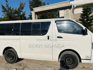 Toyota HiAce 2012 White