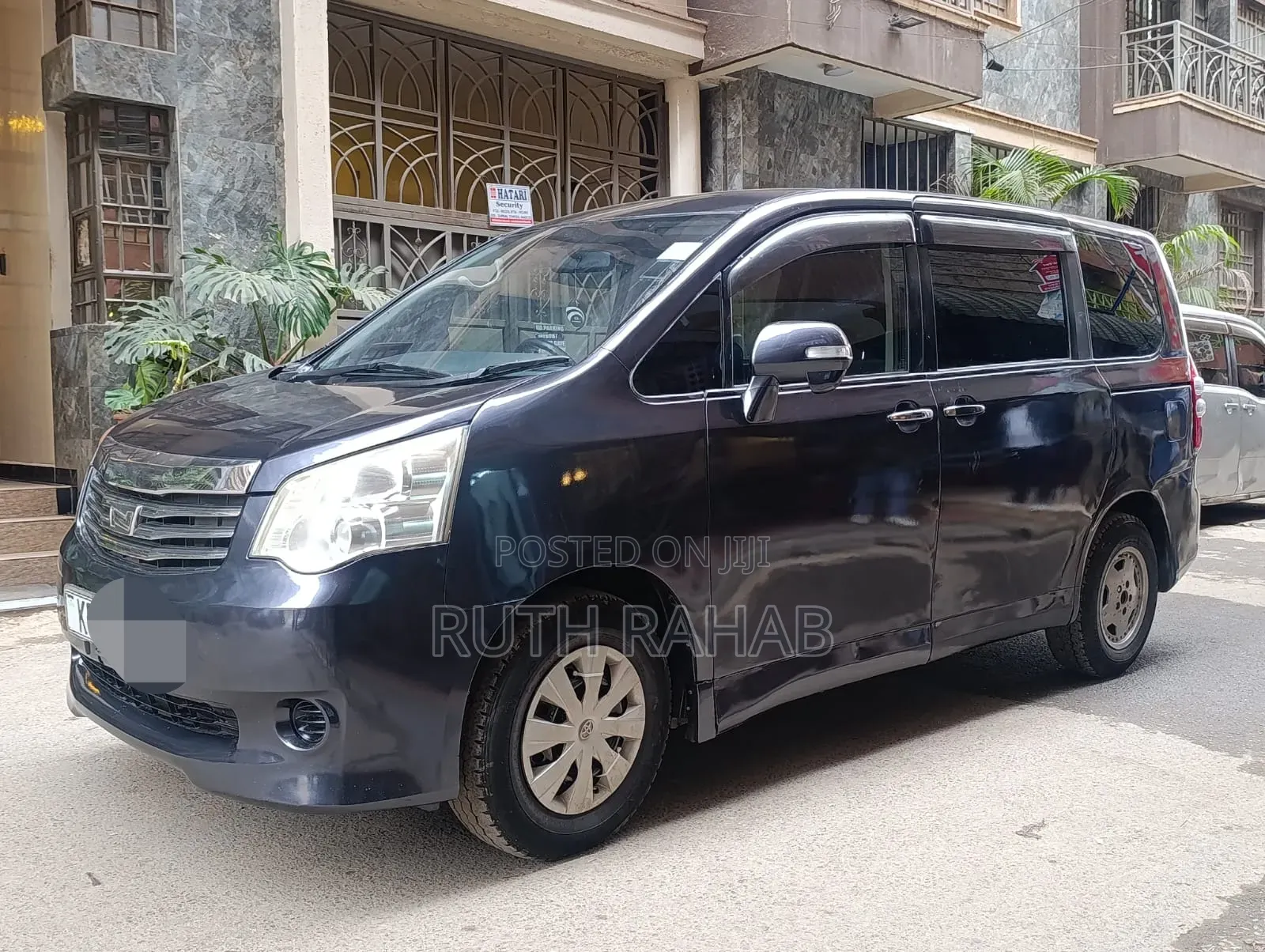 Toyota Noah 2012 Blue