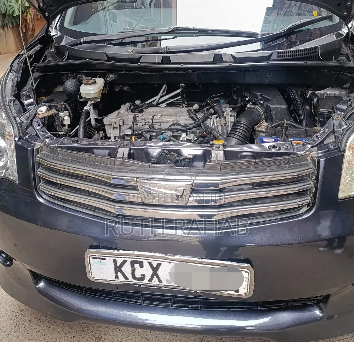 Toyota Noah 2012 Blue