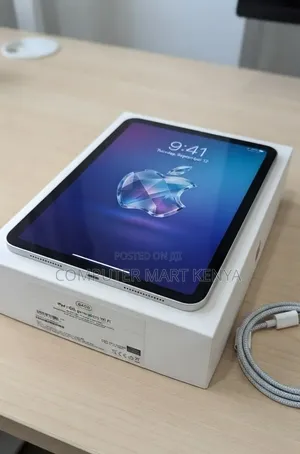 New Apple iPad 10.2 (2020) 64 GB Silver