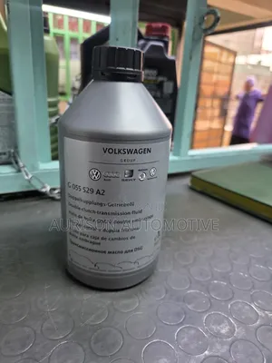 Genuine Volkswagen Group Double Clutch Transmission Fluid.