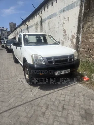 Isuzu D-MAX 2010 White