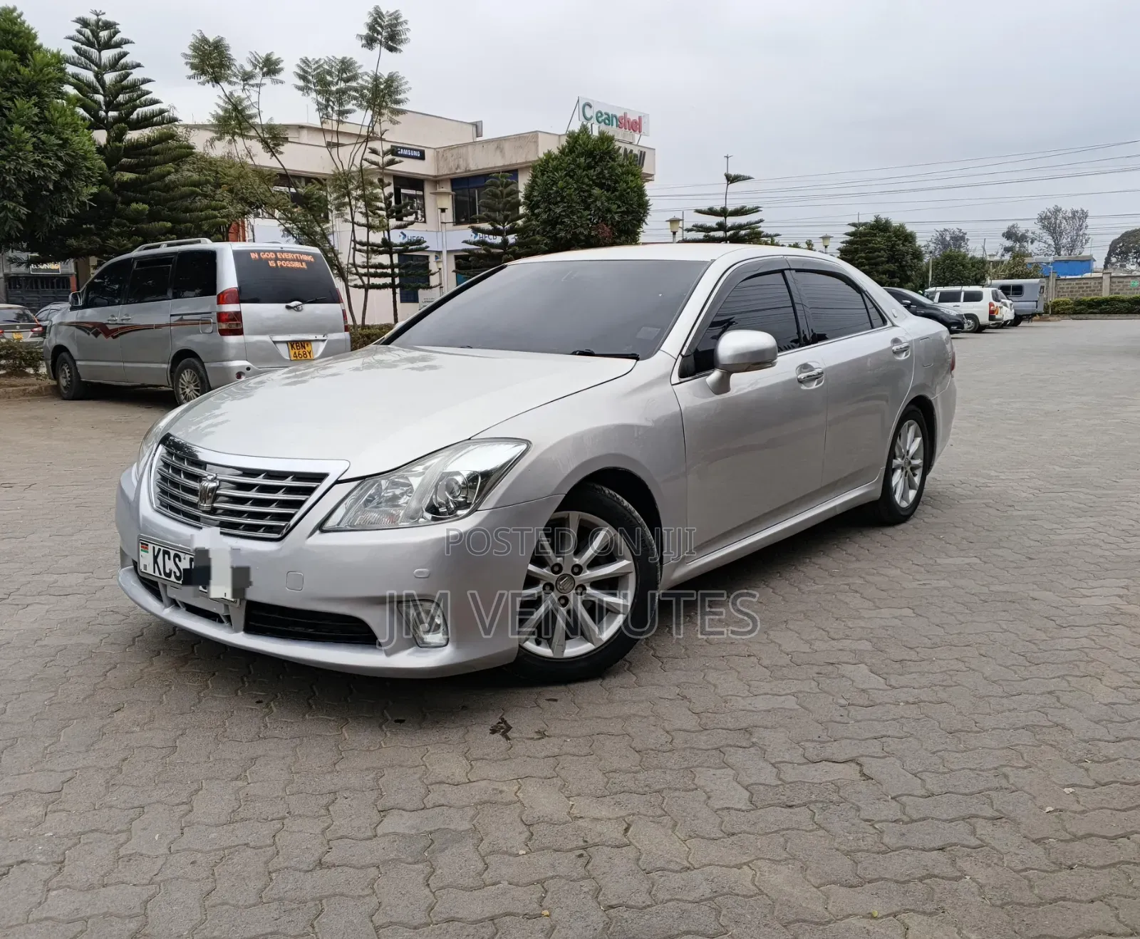 Toyota Crown 2012 Silver