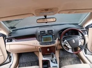 Toyota Crown 2012 Silver