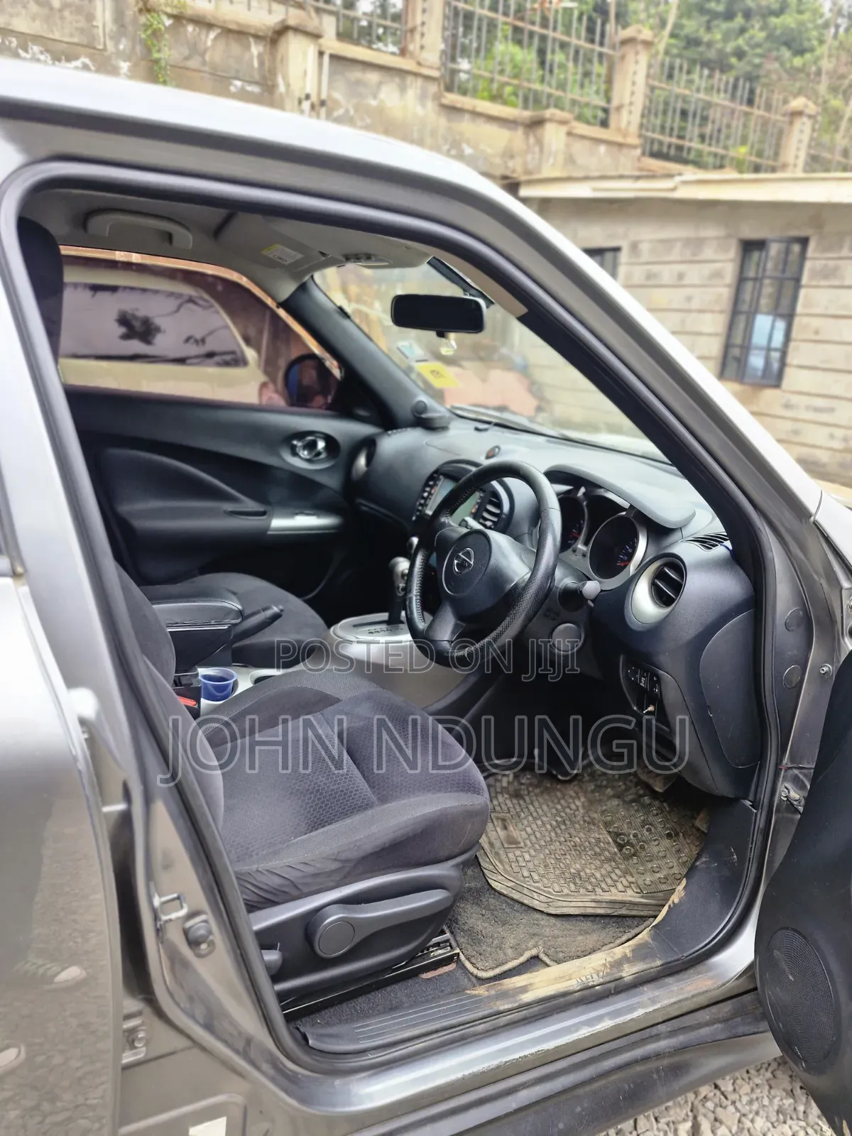 Nissan Juke 2011 Gray