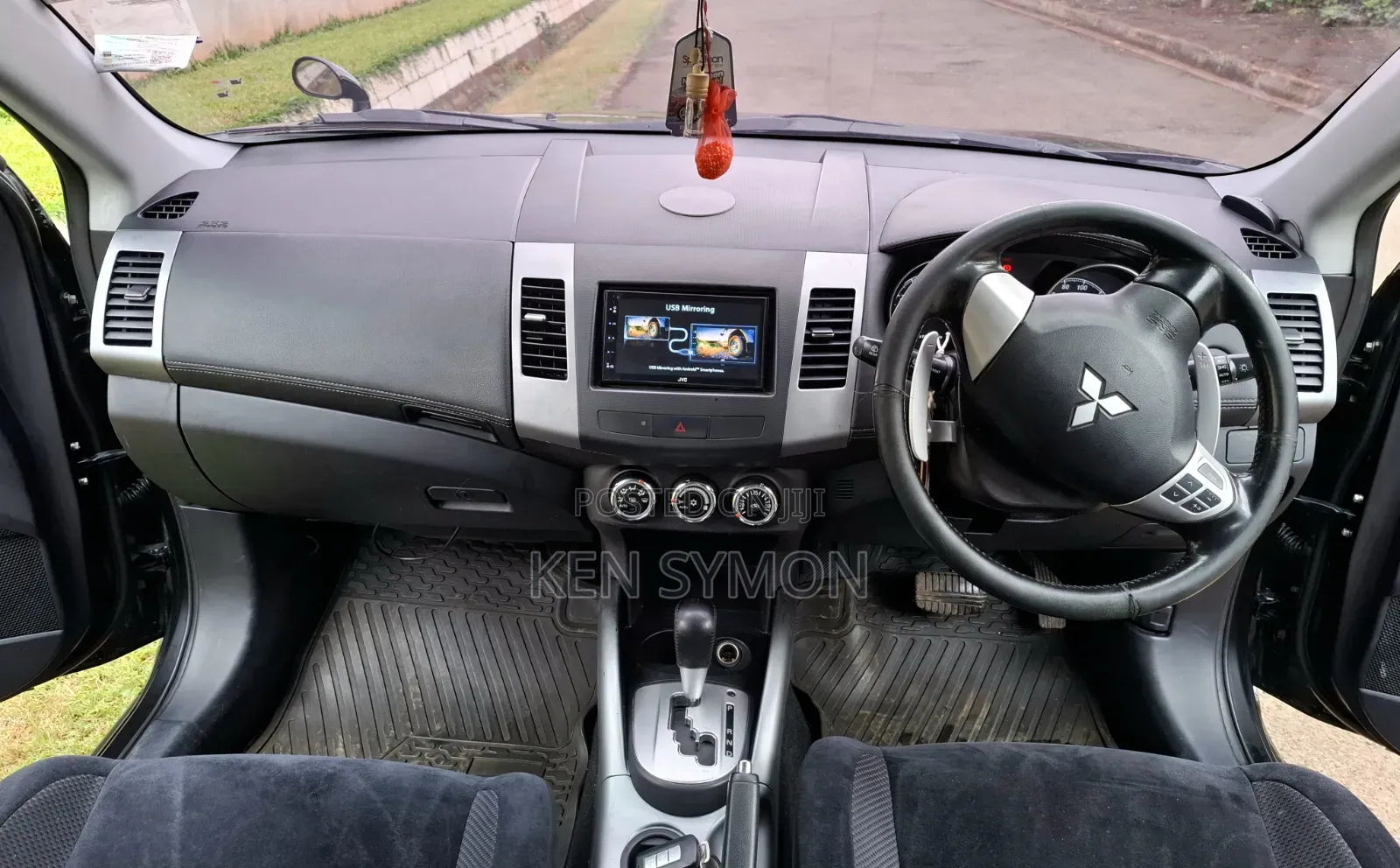 Mitsubishi Outlander 2010 Black