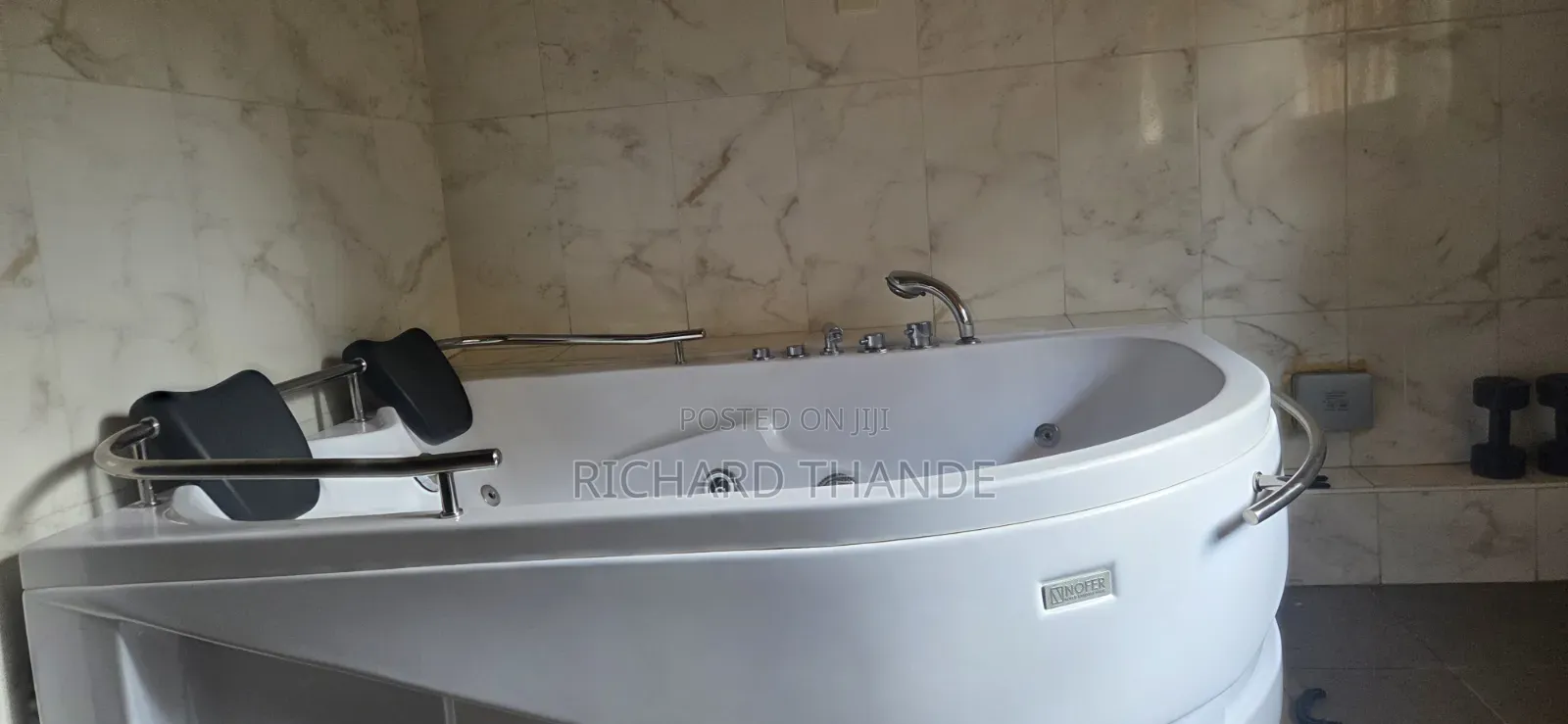 Massage Bathtub