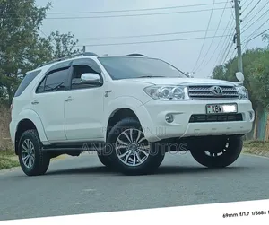 Toyota Fortuner 2007 White