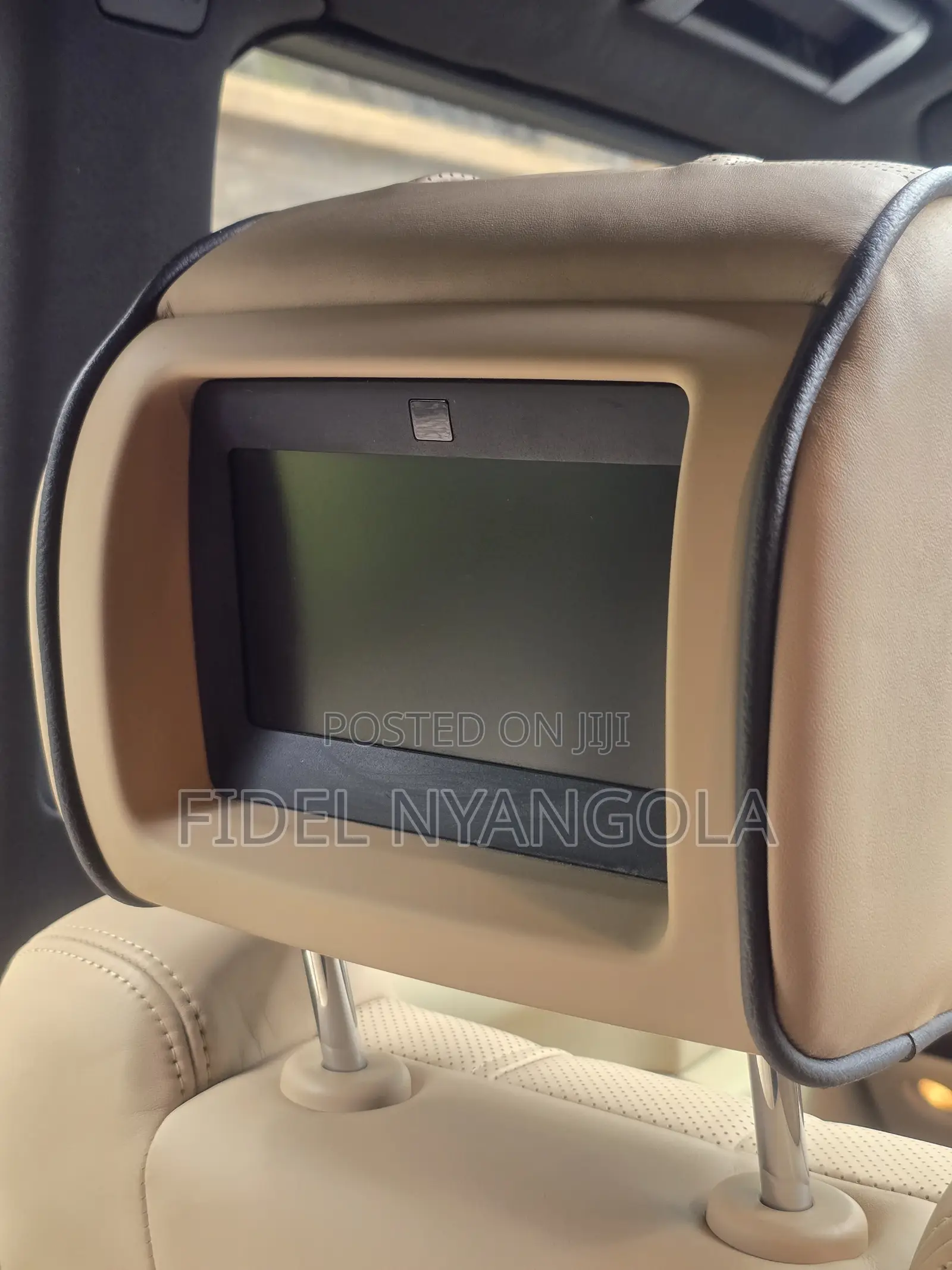 Car 2010 Black
