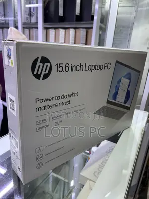 New Laptop HP 15-fd1020ns 8GB Intel Core i5 SSD 512GB